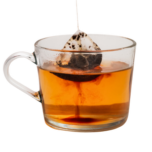 TEA MATE Tea Bagger Infusing Tea In Clear Tea Cup Of TEA MATE Proper Organic English Brekky English Breakfast In Premium Biodegradable Tea Bags